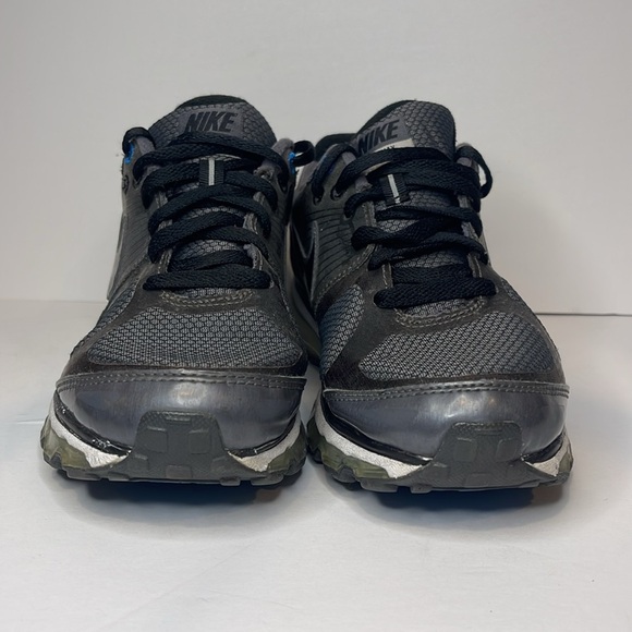 Nike Air Max 2010 Fly Wire Running Sneakers - Picture 2 of 4